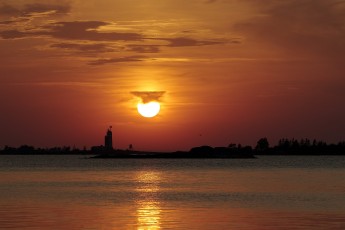 Auringonlasku Kylmäpihlajan